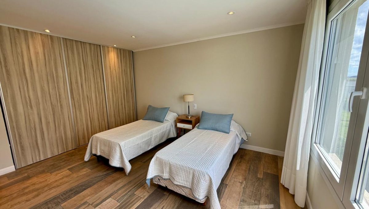 WhatsApp Image 2025-11-09 at 3.23.33 PM (1)